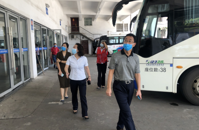 穆孫祥督導都市城際公交青山客運分公司  文明創(chuàng)建、疫情防控及安全生產(chǎn)工作