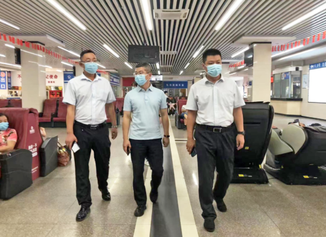 南昌交通集團(tuán)綜治安全組督導(dǎo)都市城際公交、長運物業(yè)文明創(chuàng)建等工作