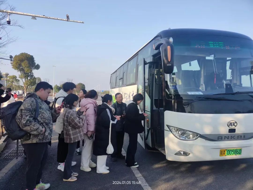 都市城際公交：共青至滕王閣景區(qū)直通車開通啦！