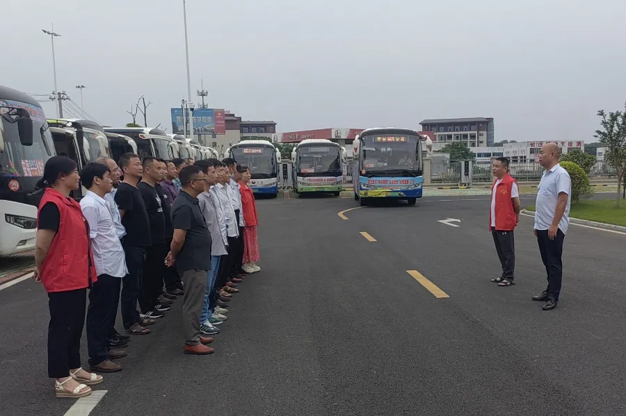 ??吉安長運：順利完成安?？h事業(yè)編考試運輸保障任務(wù)