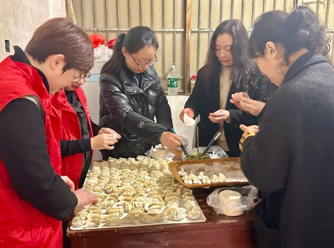 撫州長(zhǎng)運(yùn)：攜手社區(qū)共建 開(kāi)展女職工活動(dòng)